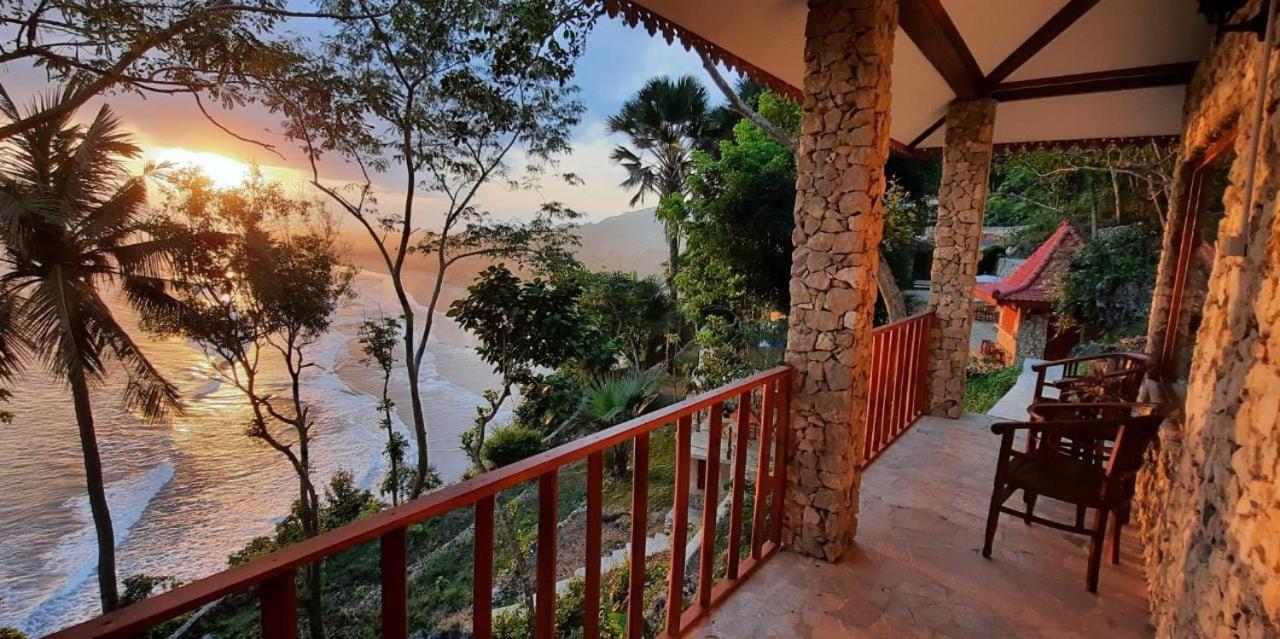 Edge Resort, Yogyakarta شاطئ بارانغتريتيس المظهر الخارجي الصورة