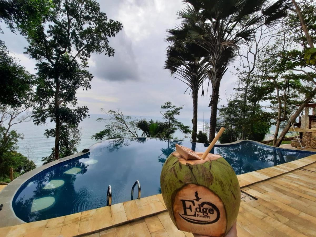 Edge Resort, Yogyakarta شاطئ بارانغتريتيس المظهر الخارجي الصورة
