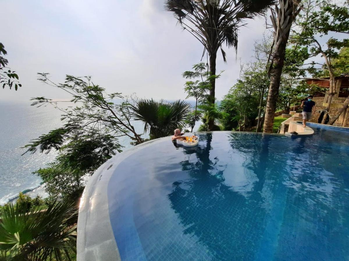 Edge Resort, Yogyakarta شاطئ بارانغتريتيس المظهر الخارجي الصورة
