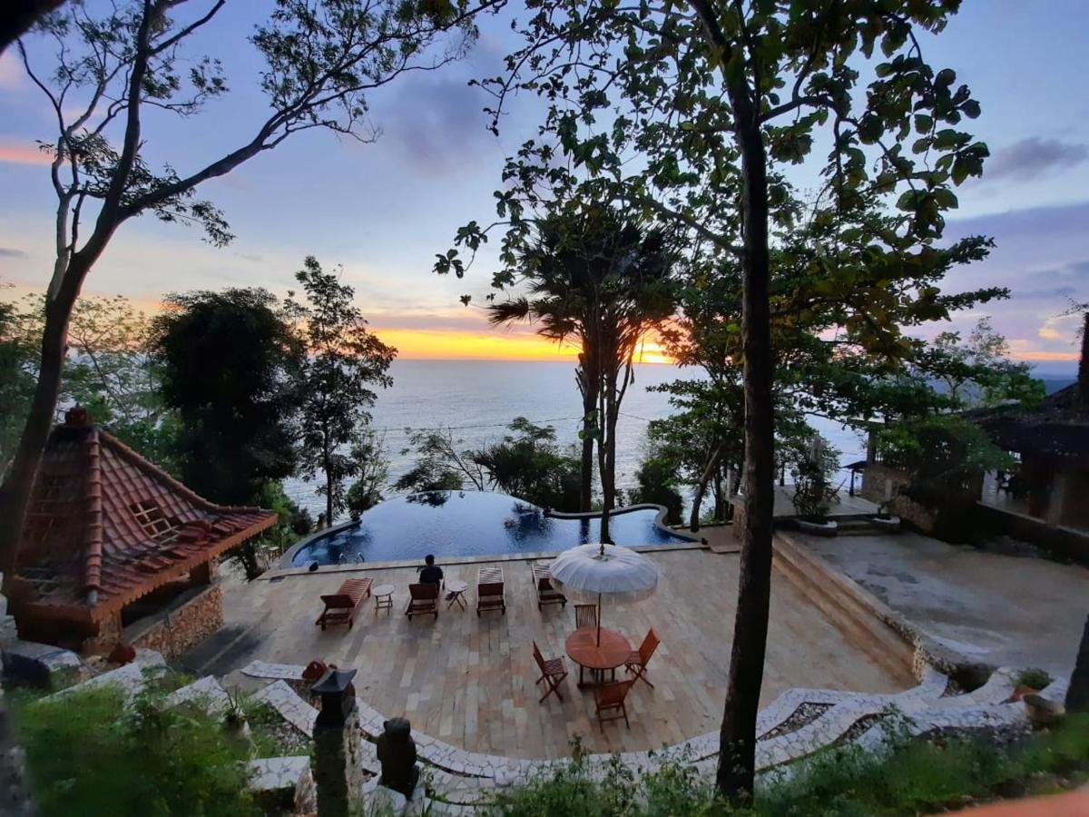 Edge Resort, Yogyakarta شاطئ بارانغتريتيس المظهر الخارجي الصورة